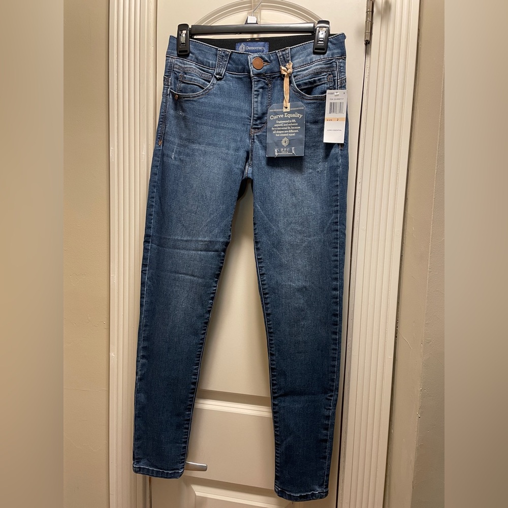 NWT DEMOCRACY ANKLE SKIMMER